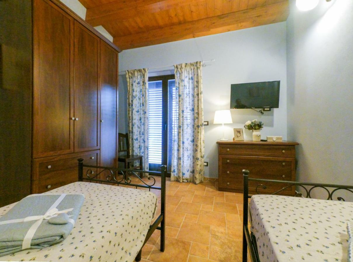 Villa Le Perle Azzurre Fontane Bianche Exterior foto