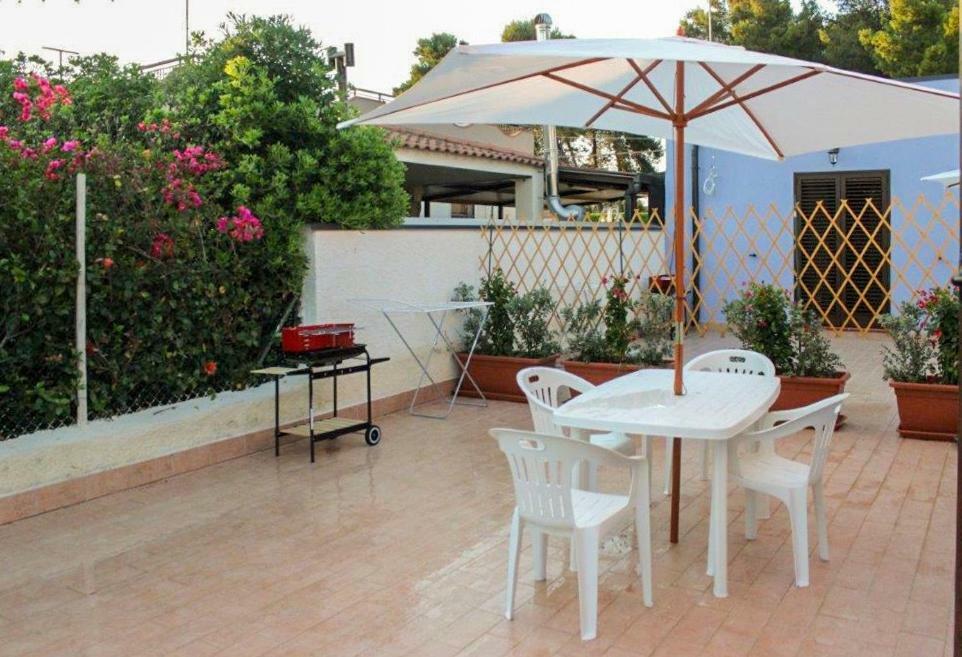 Villa Le Perle Azzurre Fontane Bianche Exterior foto